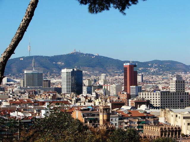 Blick vom Montjuiic, aber die andere Seite Barcelonas