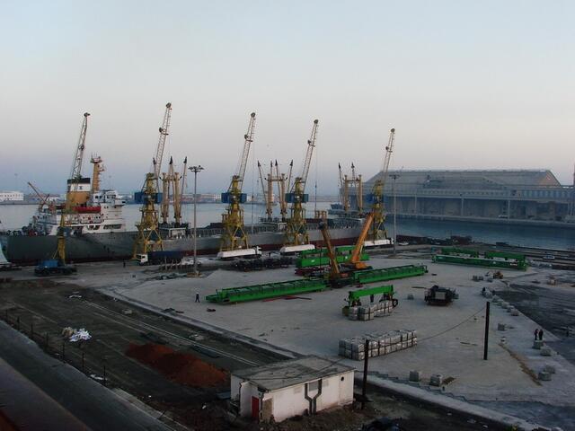 der Hafen ...leichter Nebelschleier...doch das ist bekannt für Casablanca