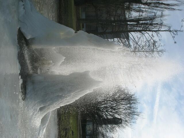 21 - Zwei Seiten stehen immer noch