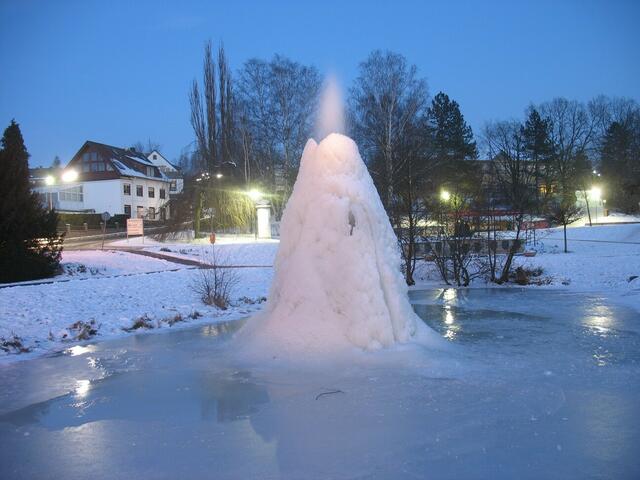 12 - Vulkan in der Dämmerung