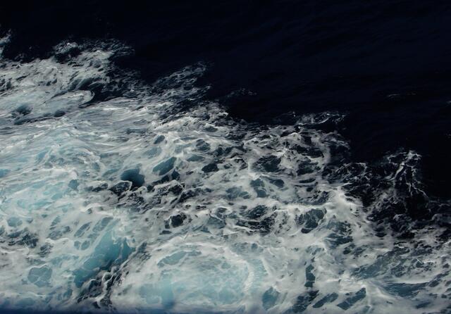 ...der Atlantik wird sich doch sicher beruhigen...denn heute ist die Taufe des Meeres....