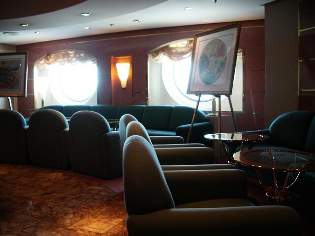 ..auf dem Weg zu unserer Suite...denn heute Abend stellt der Kapitän uns seine Crew vor....Kleidungsvorschlag: Gala/Festlich