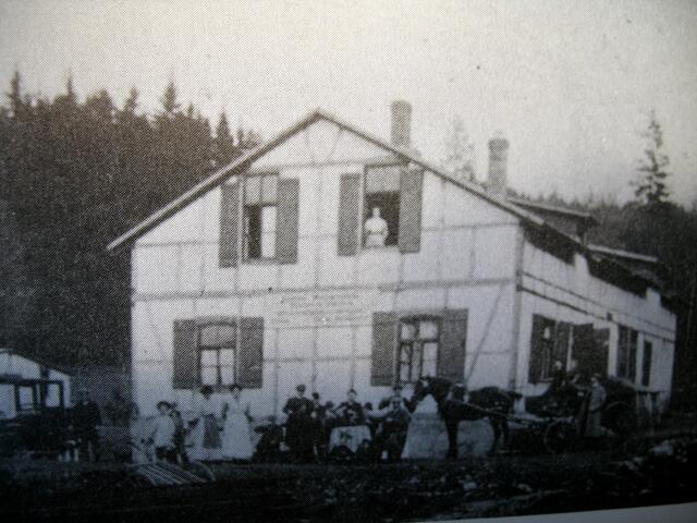 Bild 4:  Kantine für Streckenbauarbeiter ( 1911 ) | Foto: Archiv: "Bergbau und Eisenbahn im Schelderwald".