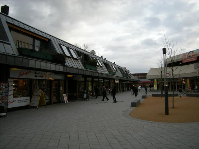 Neue Zentrum, kahl geworden.