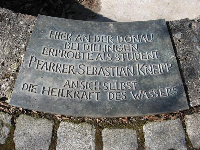 Schild Sebastian Kneipp Dillingen, Staustufe
