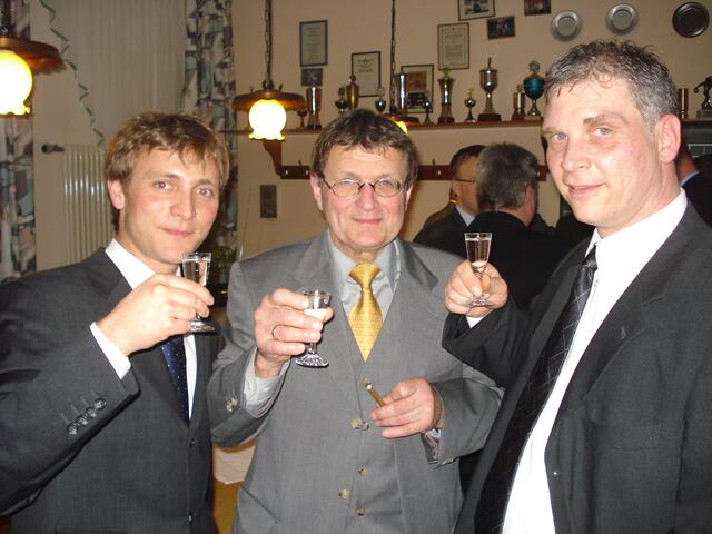 ein stolzer Vater als Gratulant
