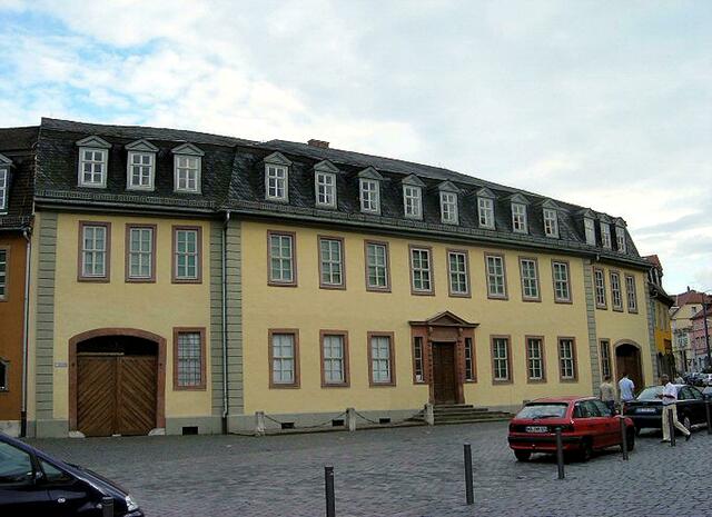 Das Goethehaus am Frauenplan wirkt trotz seiner beachtlichen Größe schlicht und wohnlich. | Foto: http://commons.wikimedia.org/wiki/File:Weimar_Goethehaus.jpg