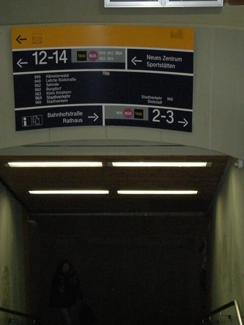 Ab in den Tunnel zur Stadt.