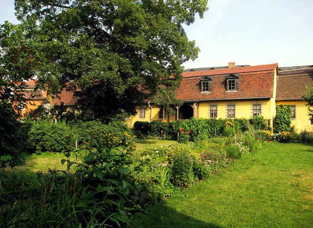 Im Garten hinter dem Haus findet alljährlich zu Goethes Geburtstag am 28. August, eine intime Feier statt, | Foto: http://commons.wikimedia.org/wiki/File:Weimar_Goethe_Garten3.jpg
