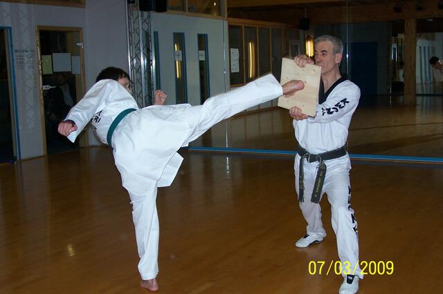 Johannes Kronthaler bei Rundkick Bruchtest