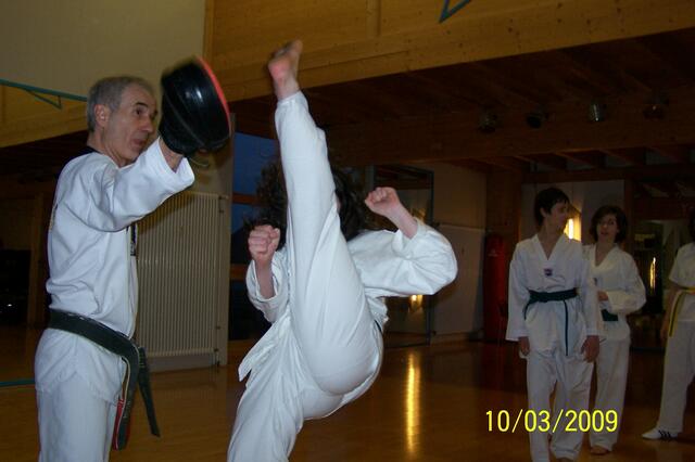 Vanessa Müller mit Axtkick