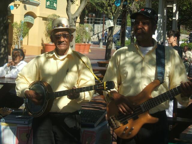 Alte Herren mit flotten Evergreens