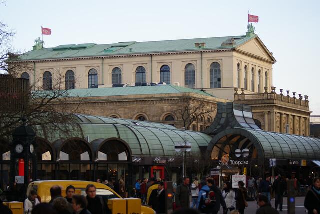Über den Kröpcke auf's Opernhaus geschaut