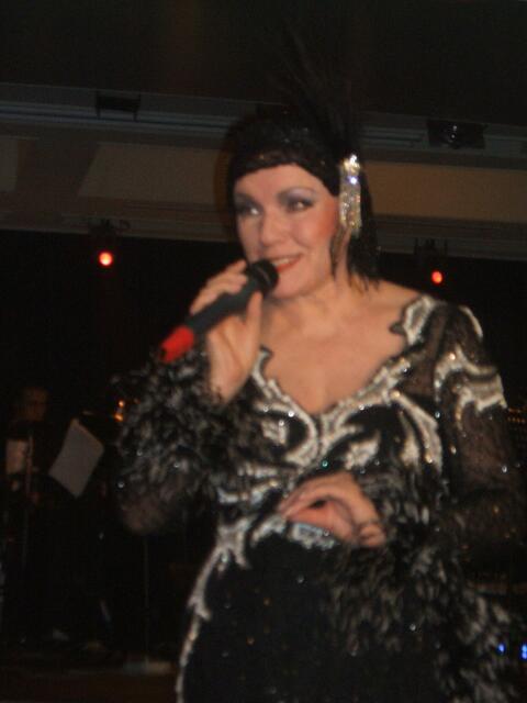 Hill Gutt Chanson-Abend an Bord: "Ich bin ein Vamp"