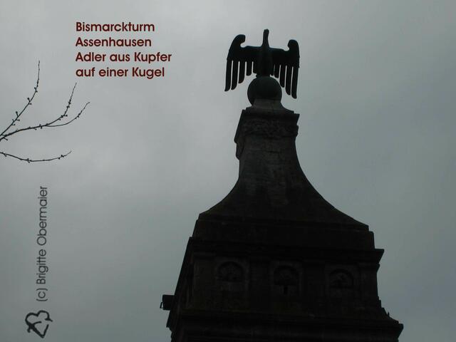 Adler aus Kupfer auf der Kugel > Bismarckturm Assenhausen am Starnberger See