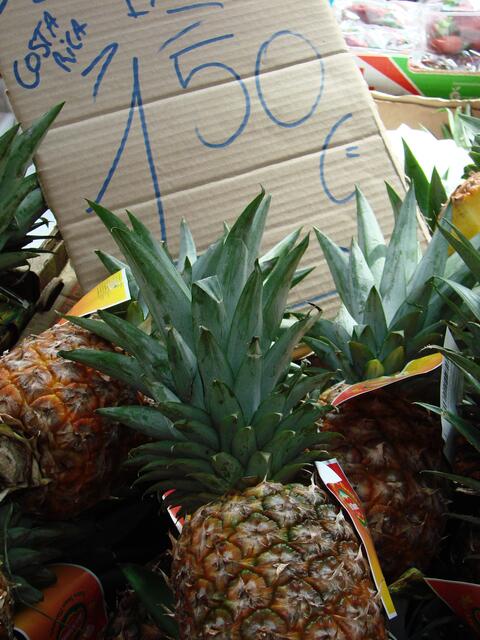 ..nun ja, hier sind sie teurer, aber auch größer....