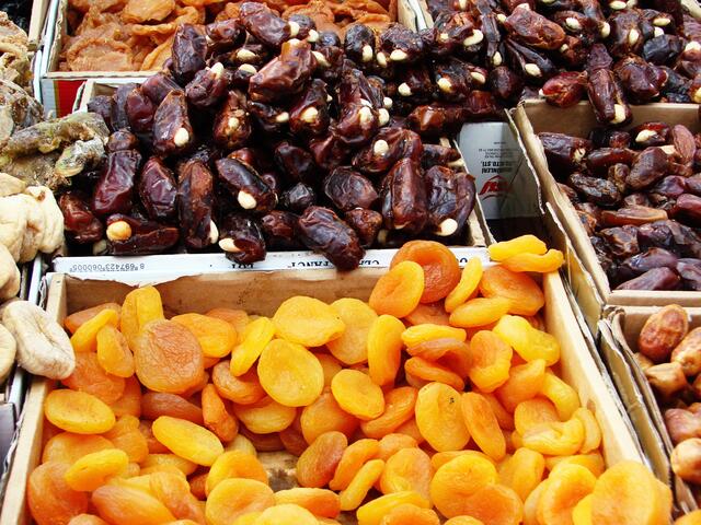 Aprikosen gedörrt....sie sahen so lecker aus...