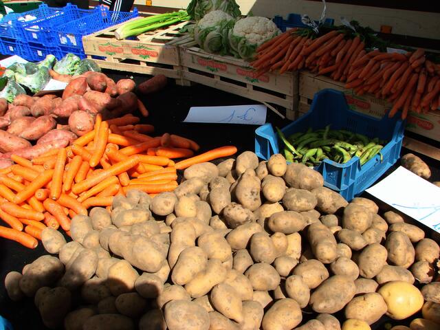 Kartoffeln, frisches Gemüse....