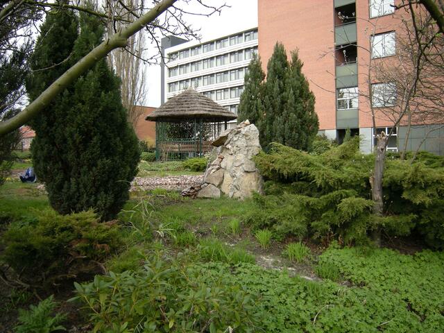 Sammelteich mit Pavillion der warmen Winde.