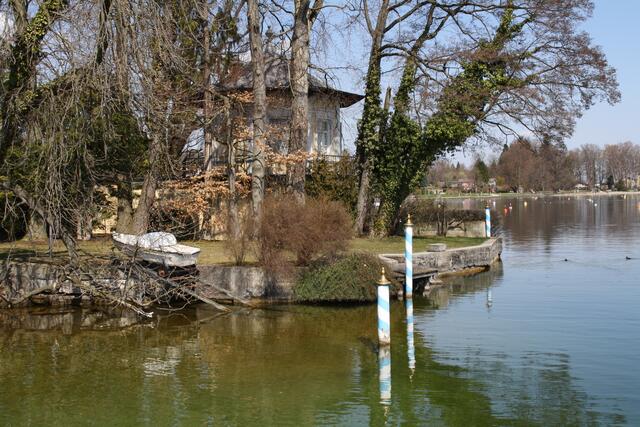 in Tutzing: Pavillon direkt am See (privat)