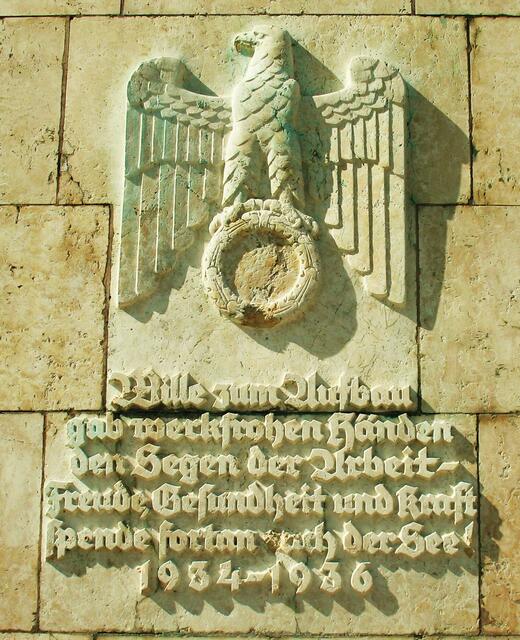 Die Innschrift - Das Hakenkreuz wurde entfernt!