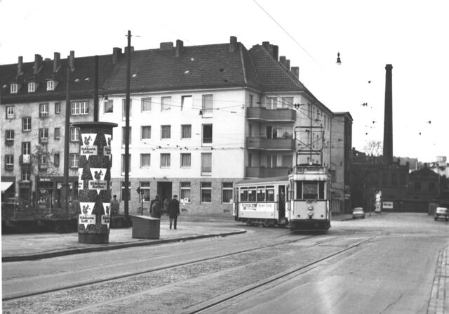 Linie 10 an der Einmündung Calenberger/Humboldtstr. auf der Fahrt von Gehrden