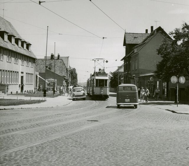 Das war die Ortsdurchfahrt in Gehrden, eine 10 aus Hannover ...