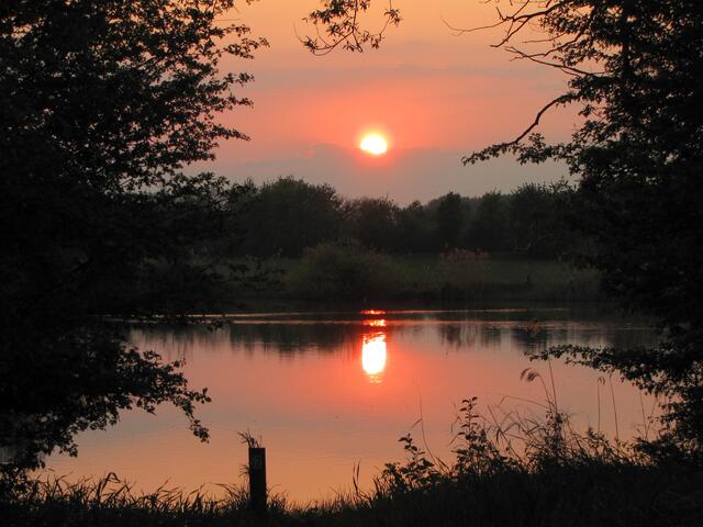 Ich hasse kitschige Foto-Sonnenuntergänge, aber faszinierend sind sie doch!