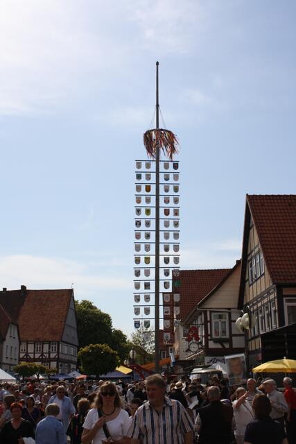 Da steht er in voller Länge