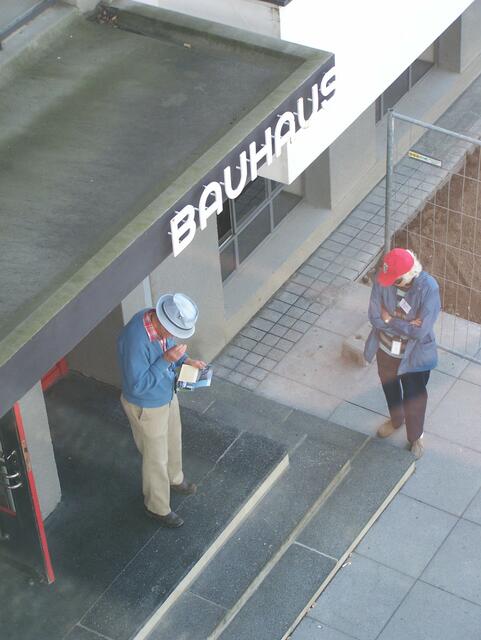 Besucher des Bauhauses