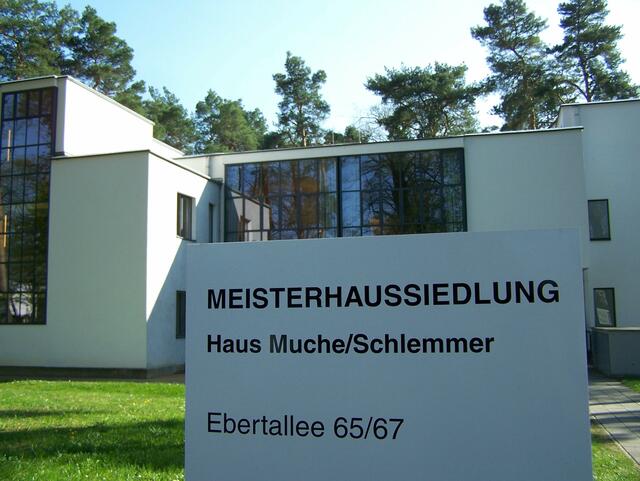 Die Anschrift in Dessau