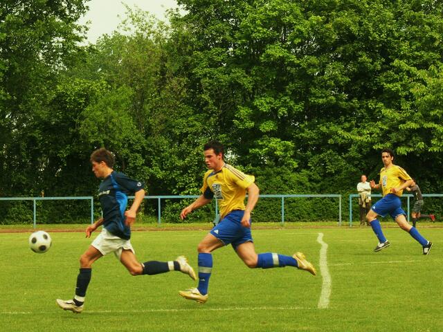 Augsten gewinnt das Laufduell!