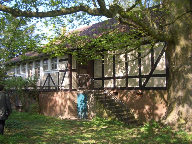 Haus im Gutspark mit Kratzputz: Der malerische Ort GUTSPARK  FRONHAUSEN bietet einen idealen Rahmen für eine bereichernde Auseinandersetzung mit Rainer Maria RILKE (1875-1926).