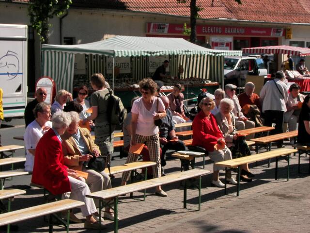 ...und dann füllen sich die Reihen schnell
