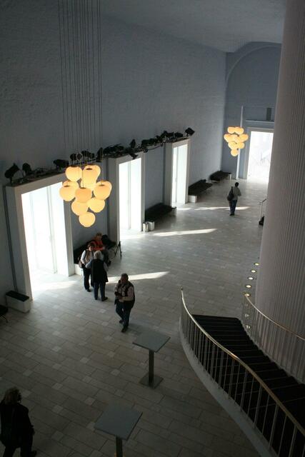 Im Laves-Foyer.