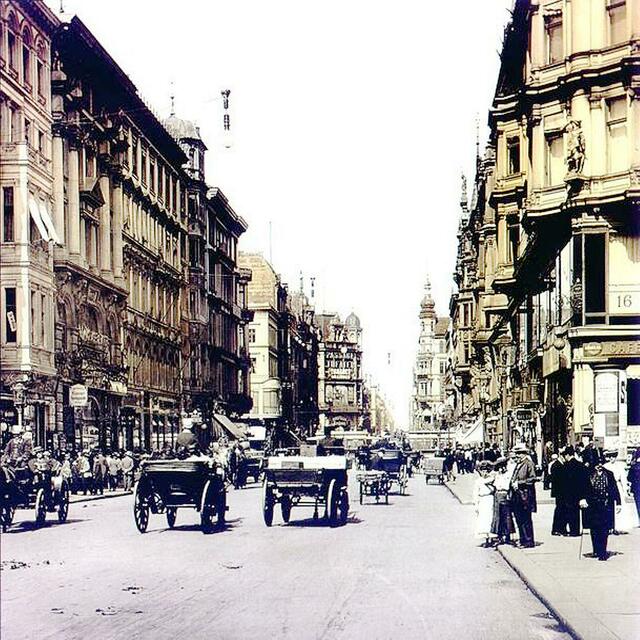 Bis zum Ausbruch des zweiten Weltkrieges wuchs die Zahl der Einwohner auf 4.300.000 an
