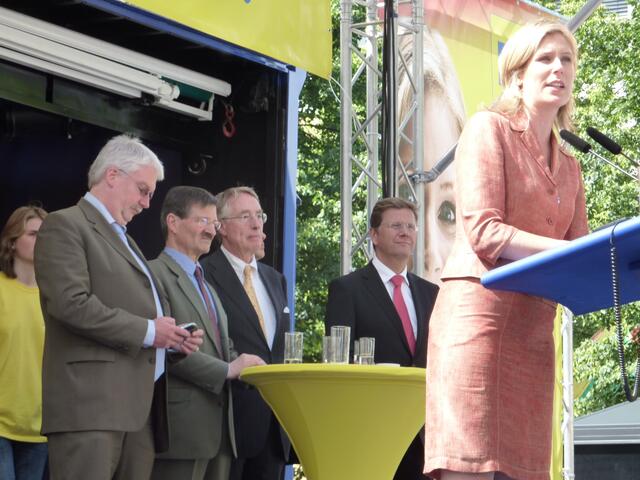SOLMS, KLINZ, HAHN sowie die Spitzen-Kandidatin Dr. Silvana KOCH-MEHRIN und FDP-Chef Dr. Guido WESTERWELLE.