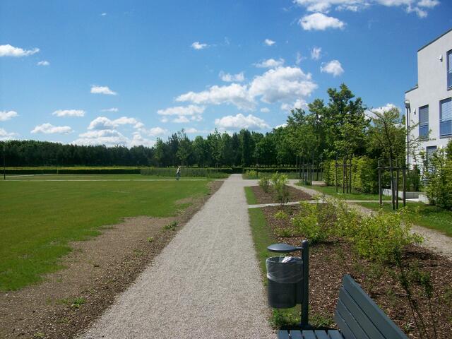 Grüngürtel mit Blick zur "BUGA"