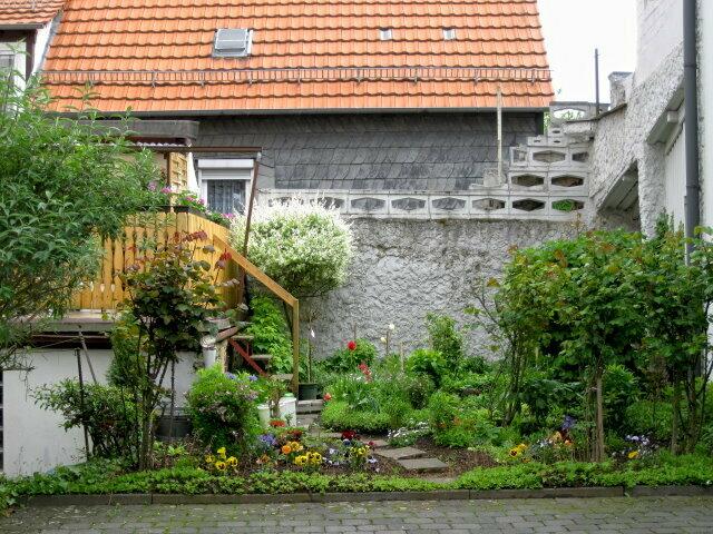 schmucker Vorgarten