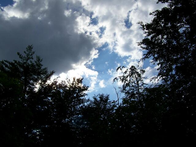 Dunklen Wolken folgen die Weißen...