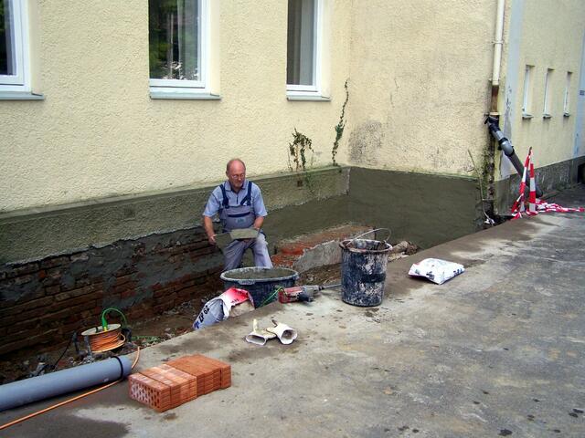 seltene Handarbeit....