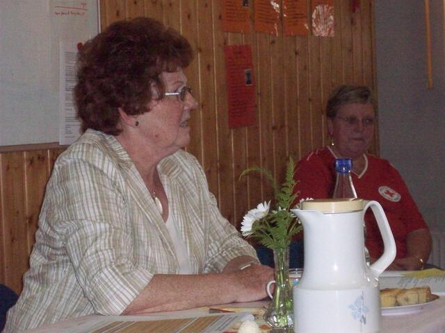 Frau Marianne Wittmann bei ihrem Vortrag zum Thema Osteoporose