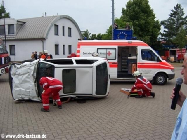 Beginn der Erstversorgung durch das DRK