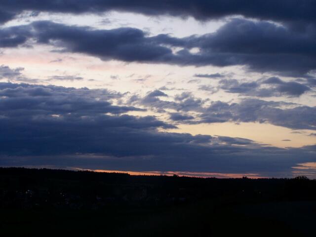 wenn das letzte Rot am Firmament brennt