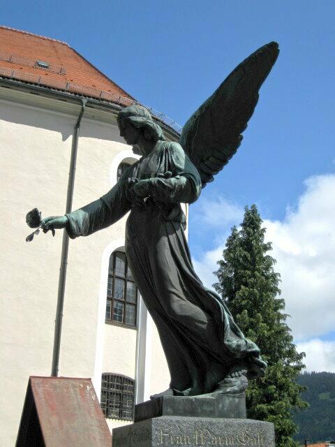 Engel und Kirche