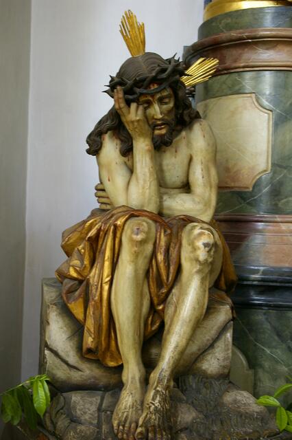 Jesus neben der Säule, er wirkt lebensnah