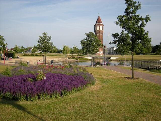 Turm und Fontaine, traumhaft schön.