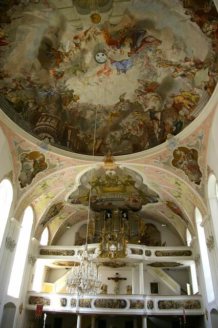 Blick zur Orgel