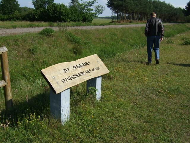 Grenzgraben als Fahrzeugsperre