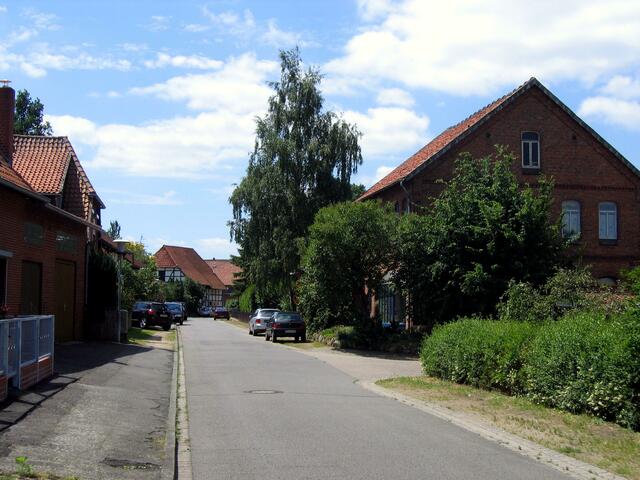 Papenbusch, rechts ehemals Gemeindebüro